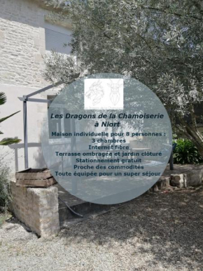 Jolie maison de ville avec un extérieur au calme - Les Dragons de la Chamoiserie NIORT
